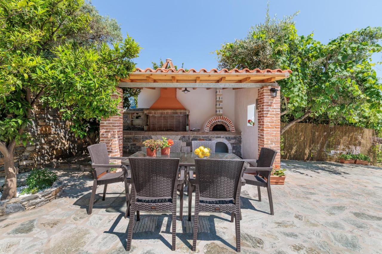 Eleonora'S Villa Skopelos Town Exterior photo